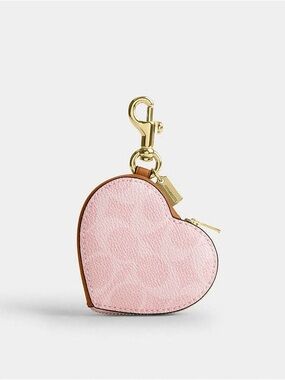 🎀COACH~Heart Bag Charm In Signature Canvas💗